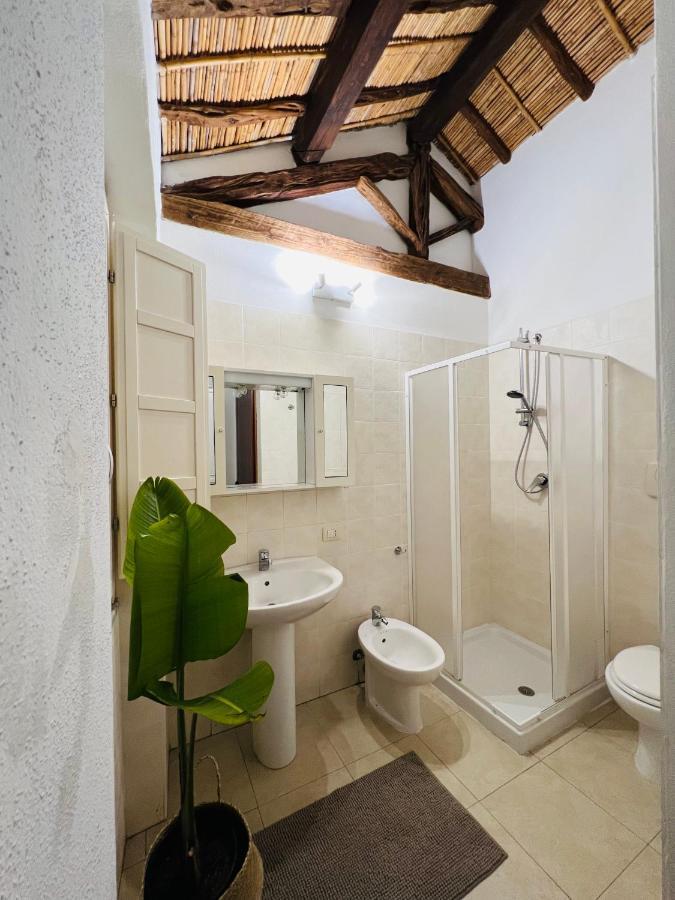 شقة Castello Attic Sunset Terrace كالياري المظهر الخارجي الصورة