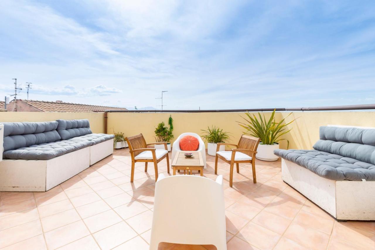 شقة Castello Attic Sunset Terrace كالياري المظهر الخارجي الصورة